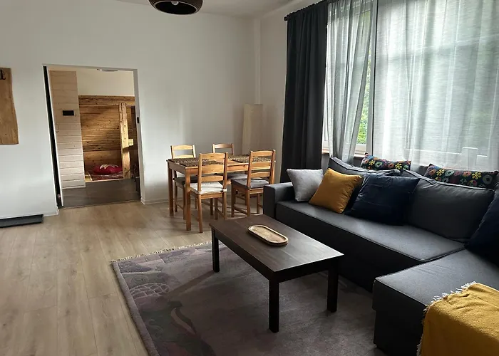 Sanatoryjna * 미에드지고르체